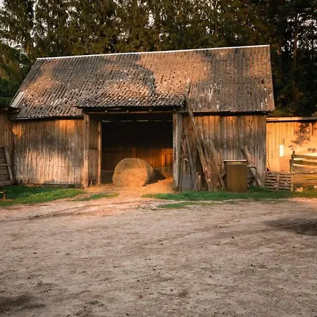 Farm stay Stajnia Kaliska Lochow